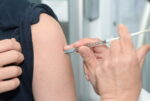 BIELLA – Si presenta a fare il vaccino con un "finto" avambraccio, scoperto verrà denunciato