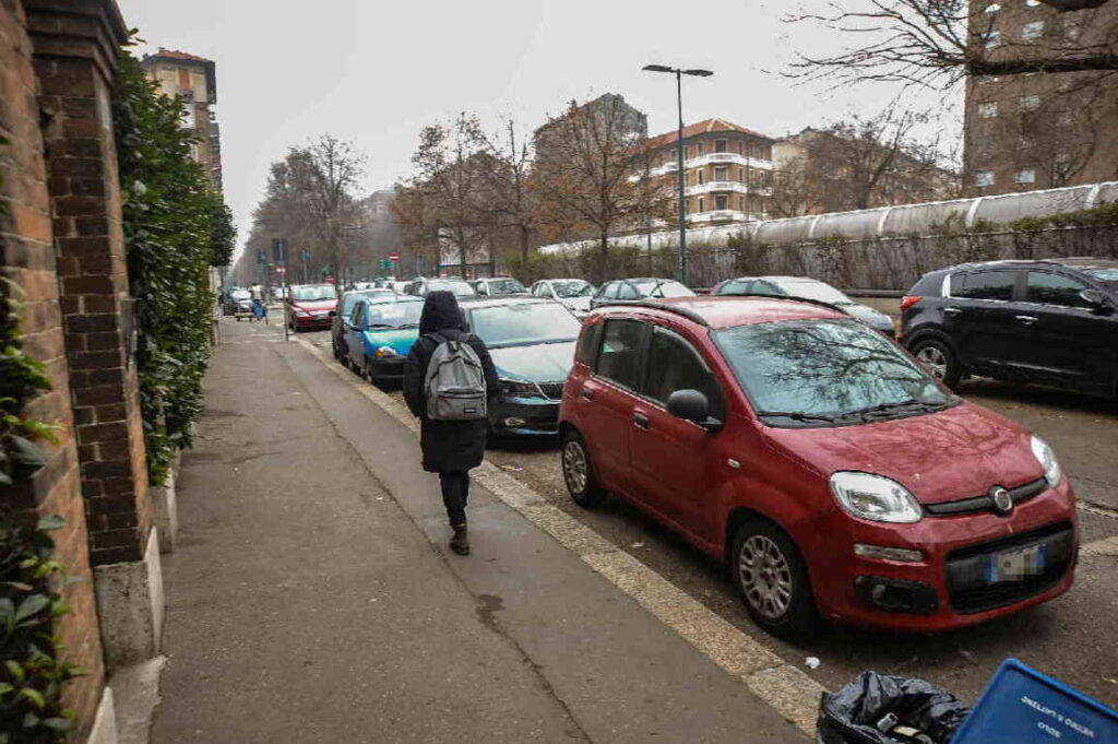 TORINO – Accoltellato dopo un litigio per una mancata precedenza 1 TORINO – Accoltellato dopo un litigio per una mancata precedenza