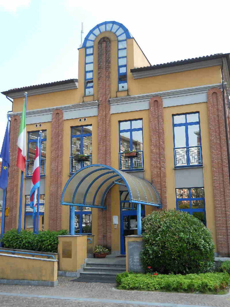BORGARO TORINESE - Assegnati otto premi per le tesi di laurea 1 BORGARO TORINESE - Assegnati otto premi per le tesi di laurea