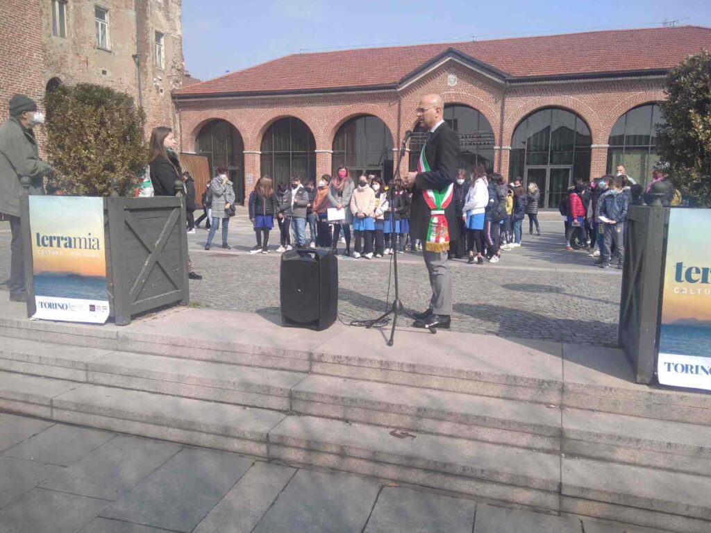 LEINI - Bambini in piazza con Libera per ricordare le vittime della mafia 