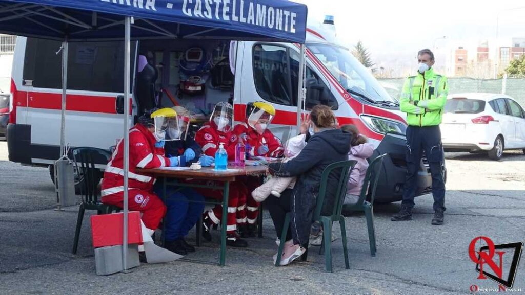 CASTELLAMONTE – In fuga dalla guerra, prima accoglienza alla Croce Rossa (FOTO E VIDEO)