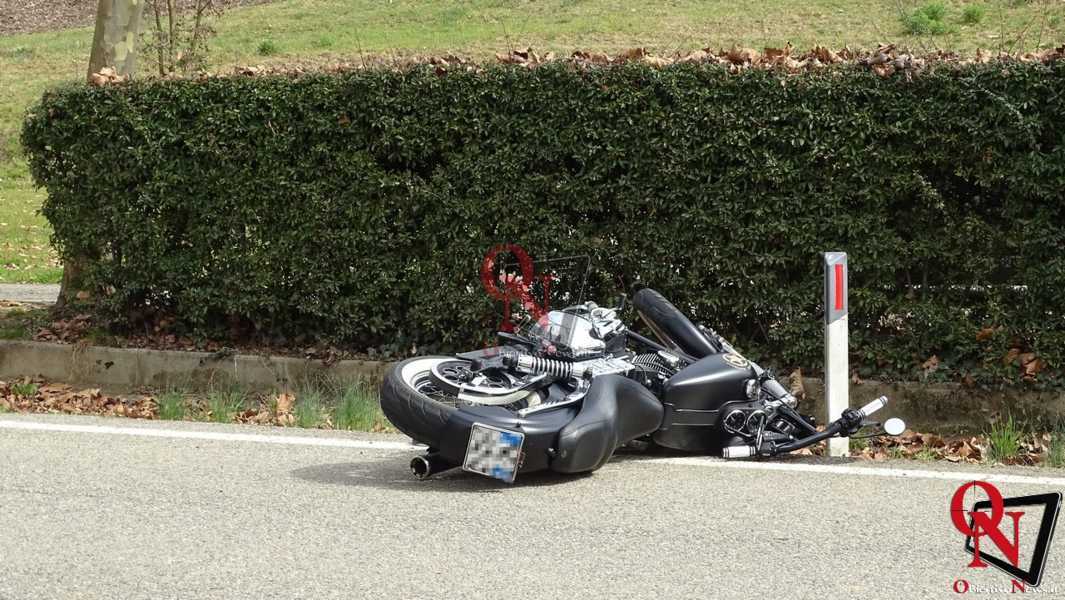 AGLIÈ – Centauro, per evitare un’auto, cade rovinosamente a terra (FOTO E VIDEO)