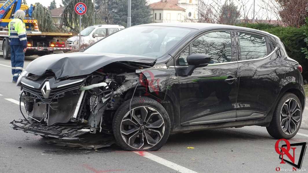 CASTELLAMONTE - Sp222: tre auto coinvolte in un incidente (FOTO E VIDEO)