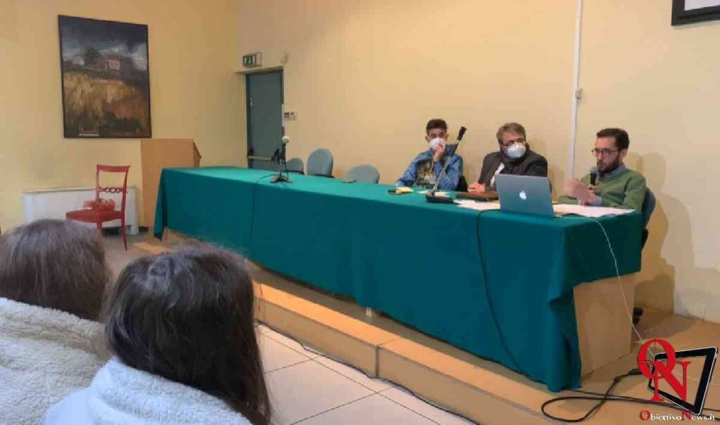 CASTELLAMONTE – Accoglienza dei rifugiati ucraini: modalità e informazioni (VIDEO) 2 CASTELLAMONTE – Accoglienza dei rifugiati ucraini: modalità e informazioni (VIDEO)