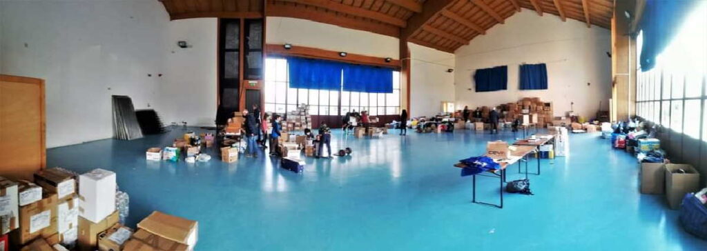 CHIAVERANO - Partito un furgone carico di alimentari e farmaci per l'Ucraina 2 CHIAVERANO - Partito un furgone carico di alimentari e farmaci per l'Ucraina