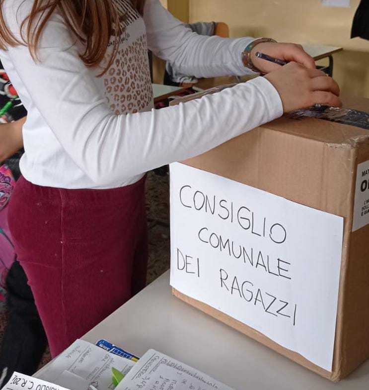 CASTELLAMONTE - “Ragazze e Ragazzi..Costruiamo Gentilezza” 1 CASTELLAMONTE - “Ragazze e Ragazzi..Costruiamo Gentilezza”