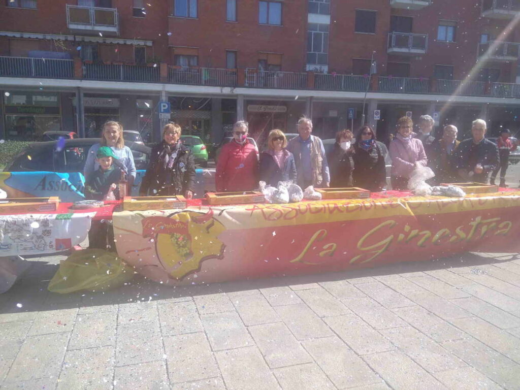 BORGARO - Bambini in piazza per la festa di Carnevale 2 BORGARO - Bambini in piazza per la festa di Carnevale