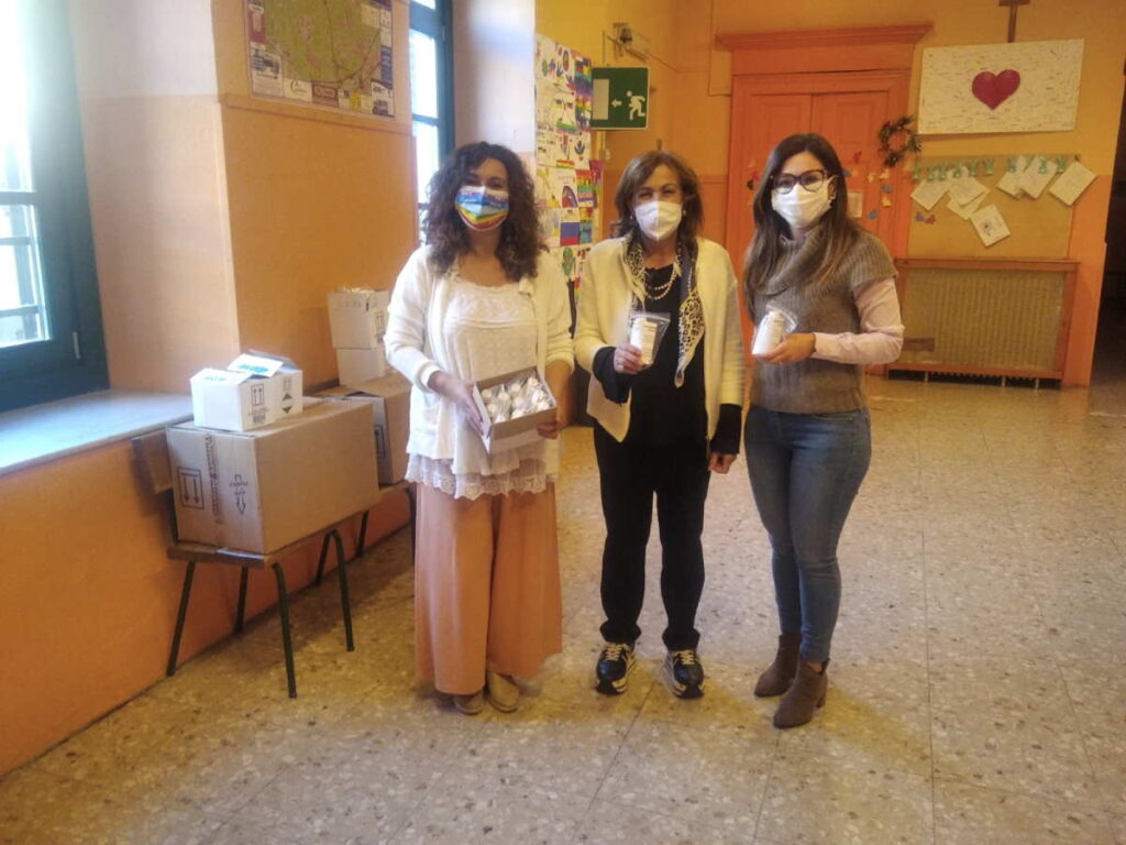CASELLE - Gel igienizzante a tutti i ragazzi della scuole 1 CASELLE - Gel igienizzante a tutti i ragazzi della scuole