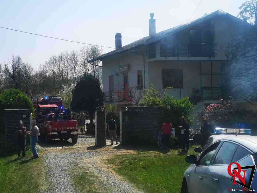 CUORGNÈ – Incendio nel sottotetto di una abitazione in via XX Settembre (FOTO)