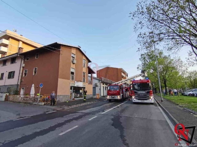 IVREA – Incendio divampa da una terrazza in via Torino (FOTO)