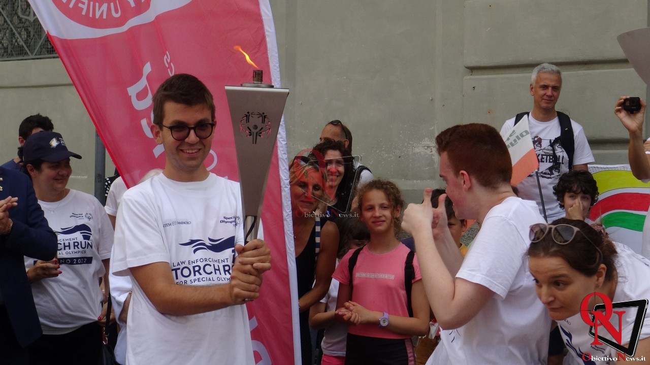IVREA – Torch Run: tappa nella città eporediese fino a giungere ai Giochi Nazionali Estivi Special Olympics (FOTO E VIDEO)
