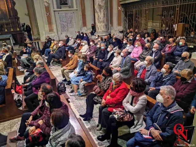 OZEGNA – Standing ovation al Santuario della Madonna del Bosco per il concerto del Coro Città di Rivarolo (FOTO E VIDEO)