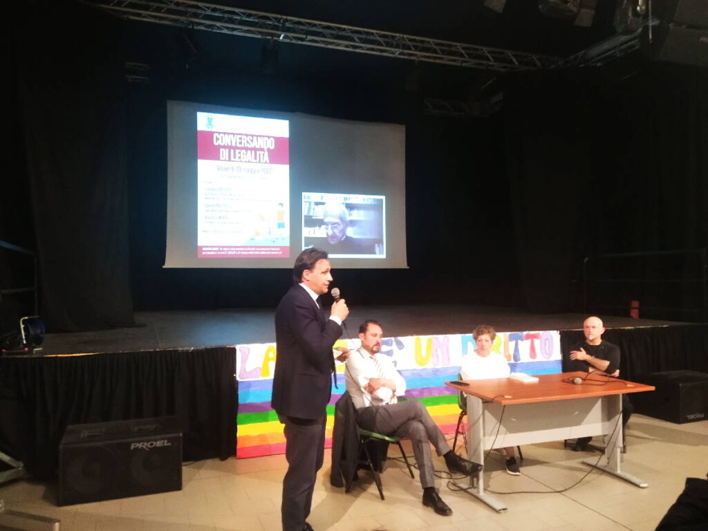 VOLPIANO - La mafia? Si sconfigge anche andando a votare 1 VOLPIANO - La mafia? Si sconfigge anche andando a votare