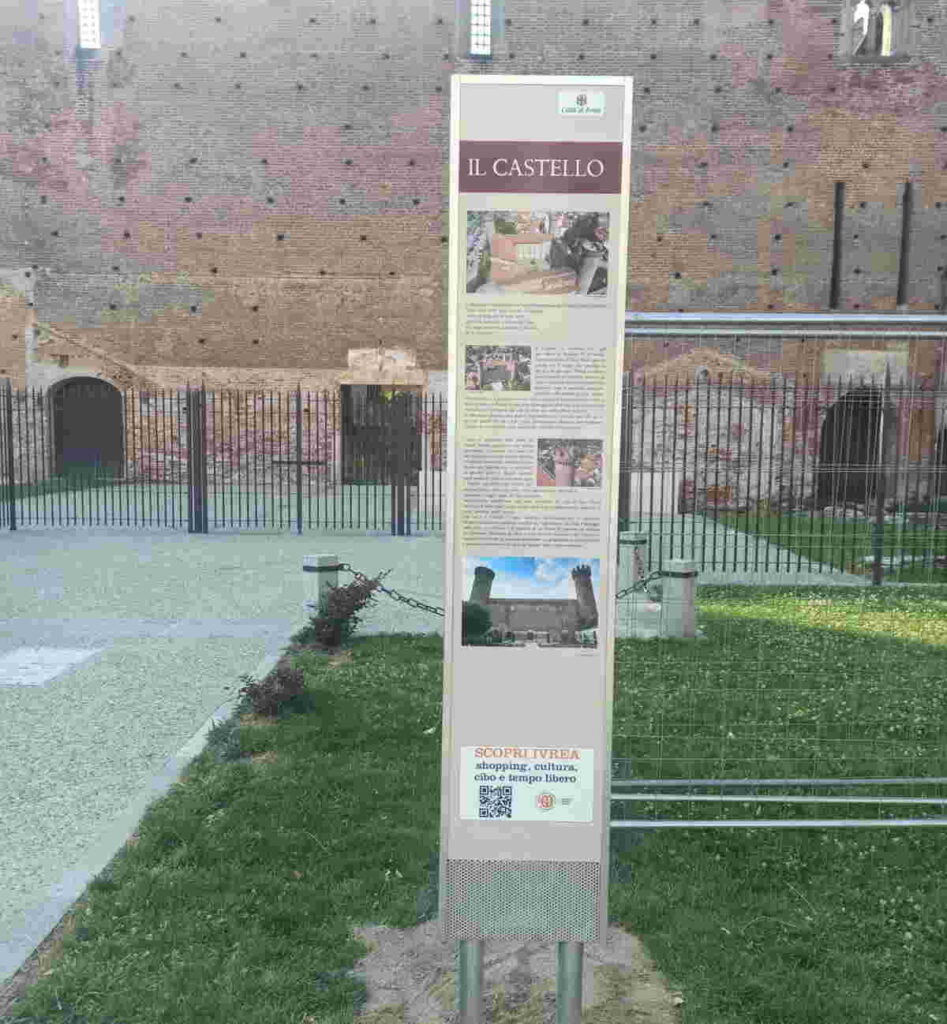 IVREA - Nuova cartellonistica per la città 1 IVREA - Nuova cartellonistica per la città