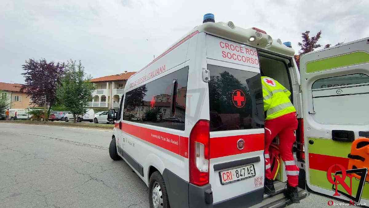 FAVRIA – Cade con la bici sulla Sp13Dir a causa di un tombino (della telefonia) in cattivo stato (FOTO)