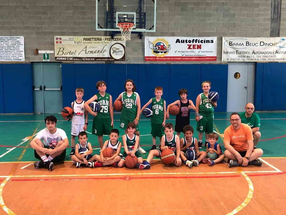 FORNO CANAVESE - Conclusa la stagione del Real Forno Basket