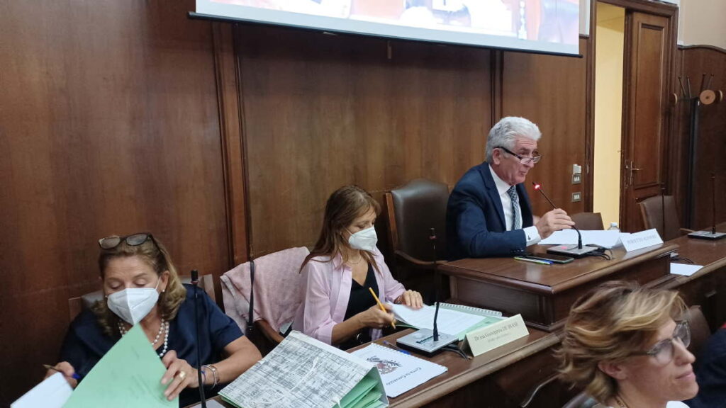 CHIVASSO - Ieri sera si è tenuta la prima seduta del consiglio comunale 1 CHIVASSO - Ieri sera si è tenuta la prima seduta del consiglio comunale