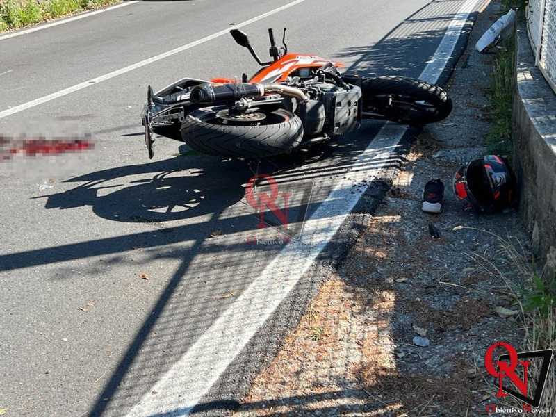 IVREA – Incidente con la moto in via Lago Sirio: 17enne trasportato al CTO (FOTO)