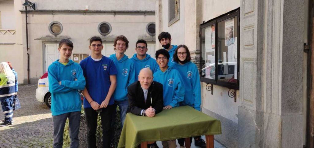 RIVARA - Dopo 5 anni Don Riccardo Florio lascia la comunità rivarese 2 RIVARA - Dopo 5 anni Don Riccardo Florio lascia la comunità rivarese