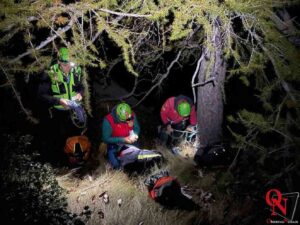 NOASCA / CERESOLE – Recuperati i due ragazzi bloccati in parete: stanno bene (FOTO)