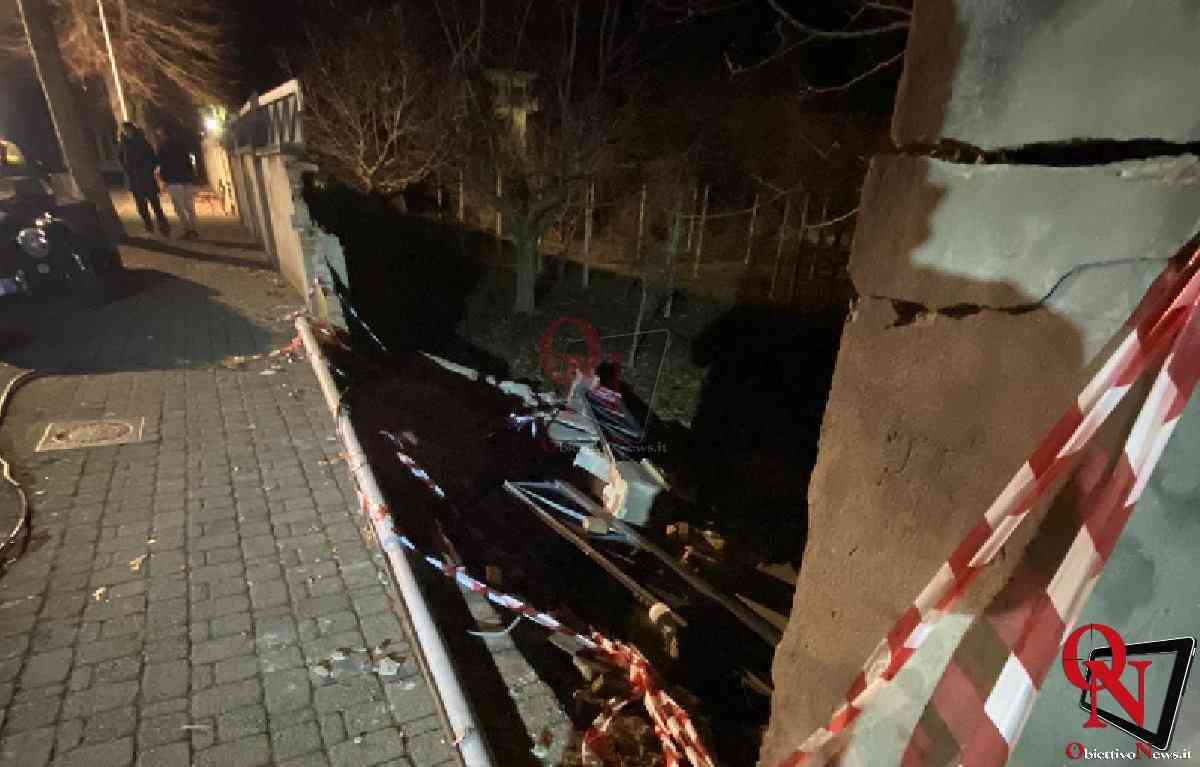 auto abbatte muro viale Matteotti cuorgne