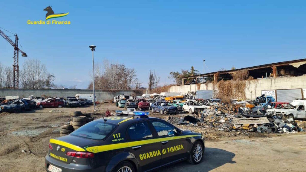 TORINO – Sequestrata una discarica abusiva di oltre 7000 metri quadri 1 torino discarica1