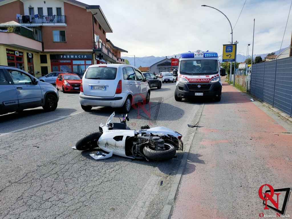 RIVAROLO CANAVESE - Scooter tampona un'auto; ferito un giovane (FOTO E VIDEO)