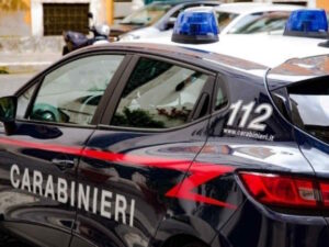 REGGIO EMILIA – Tenta di violentare una giovane nel parcheggio del supermercato: arrestato