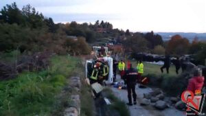 CHIAVERANO – Auto si ribalta in via Torrazzo; illeso il conducente (FOTO)