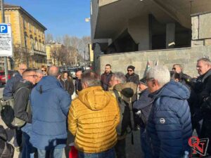 LEINI – Idrosapiens in liquidazione: 44 lavoratori senza stipendio (FOTO)