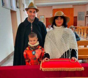 BOSCONERO – Carnevale di Mastri: Luca Leone e Cinzia Auda Giori sono il Tuminer e la Tuminera 2024 (FOTO)