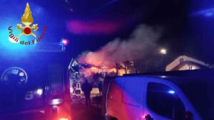 ASTI – Incendio tetto di due abitazioni a Buttigliera
