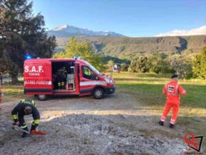 CHIAVERANO – Ragazza scivola in un dirupo per salvare il cane (FOTO)