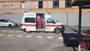 RIVAROLO CANAVESE – Furgone e moto si sfiorano; illeso il giovane centauro (FOTO)
