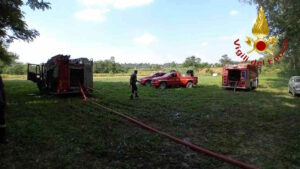 ASTI – Incendio escavatore in regione Borghi a Castelnuovo Belbo (FOTO)