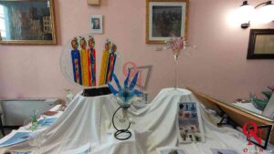 FELETTO – Sculture in vetro: una mostra in sala consigliare (FOTO E VIDEO)