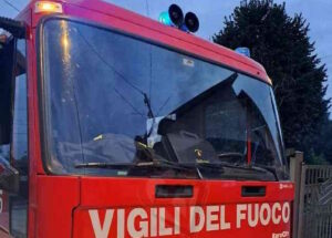 SAN MARTINO CANAVESE – Auto sbanda e si schianta contro il muro sulla Sp56