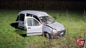 SALASSA – Auto esce di strada, due ragazzi al Pronto di Cuorgnè (FOTO E VIDEO)