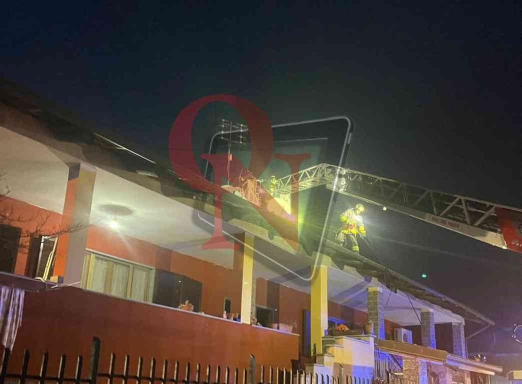 RIVARA – Incendio alloggio in strada Casale Palazzo (FOTO) 2 rivara incendio tetto 1 res