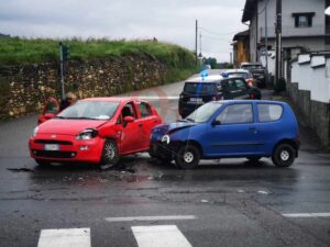 RIVARA – Incidente all’incrocio di via Barbania con via Busano (FOTO)