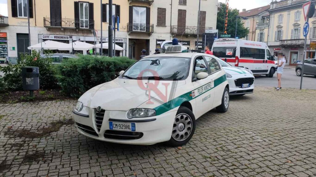 Scontro auto furgone allincrocio di viale Berone 13