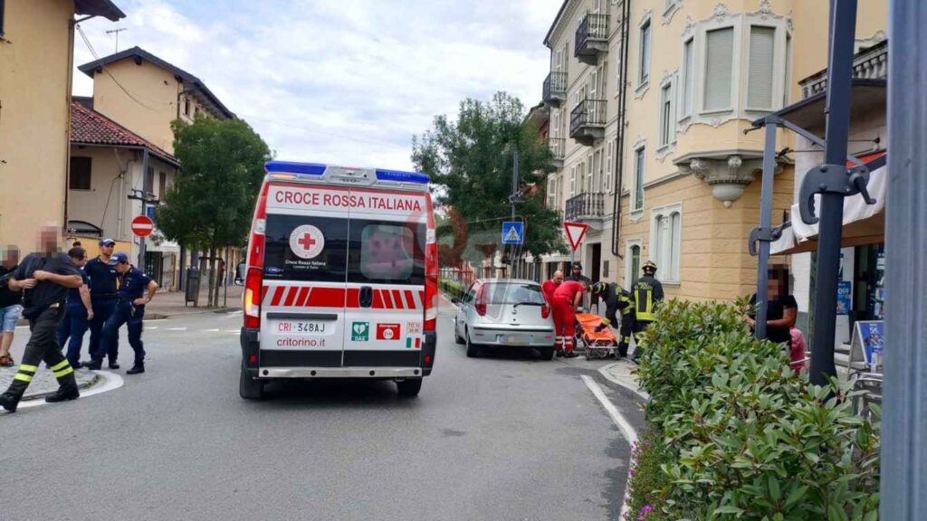 Scontro auto furgone allincrocio di viale Berone 7