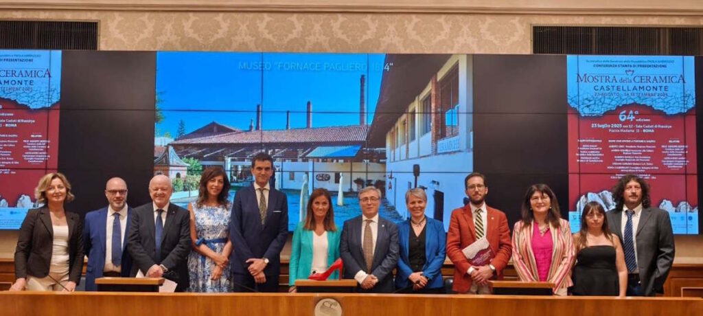 CASTELLAMONTE – Presentata al Senato della Repubblica la 64^ Mostra della Ceramica (FOTO) 2 castellamonte mostra ceramica senato 2