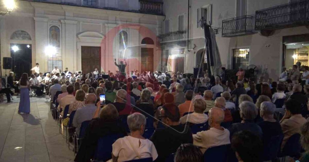 RIVAROLO CANAVESE - Rivarolo Summer Festival e Patronale di San Giacomo: inizio col botto (FOTO E VIDEO) 2 rivarolo patronale filarmonica 1 res