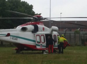 LOCANA – Incidente in frazione Rosone: scontro tra un ciclista e un pedone