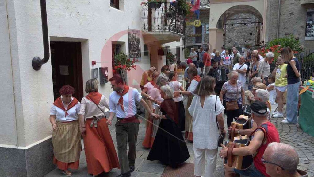 Musica, ballo e allegria a Tchouse d'aouti ten ad Ingria