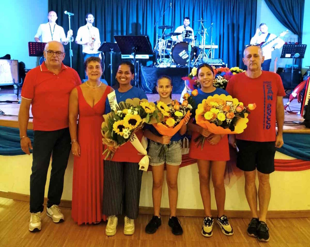 una bella festa con i priori, miss san rocco e le damigelle