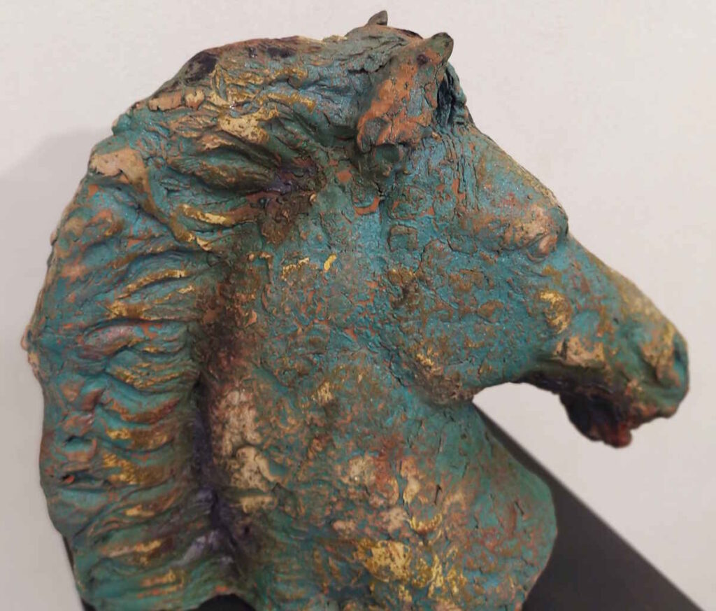 cavallo tra le opere del Regno Animale di Brenno Pesci a Castellamonte