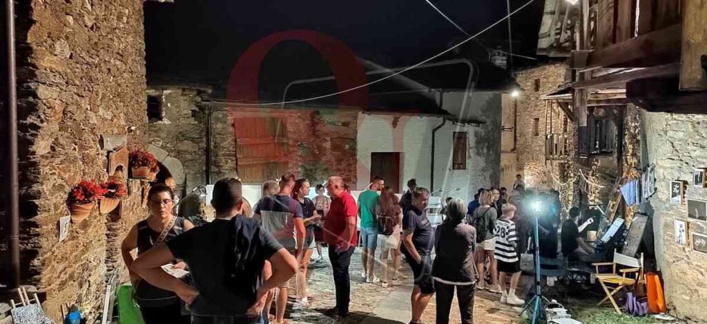 Esposizione di artisti a Frassinetto per la notte degli artisti