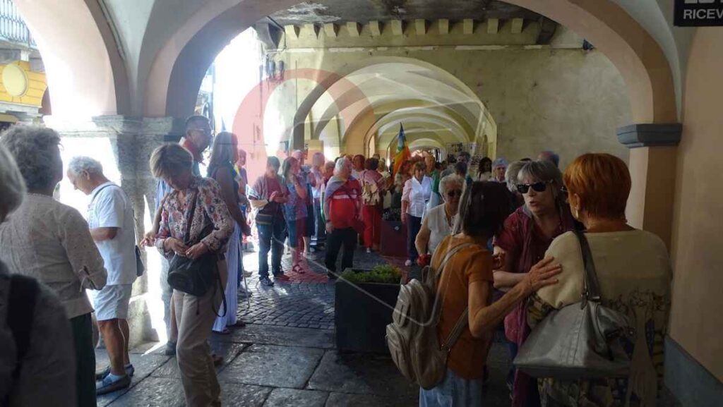 RIVAROLO CANAVESE - “Facciamo rumore”: Flash Mob per Gaza (FOTO E VIDEO) 1 rivarolo rumore per gaza res
